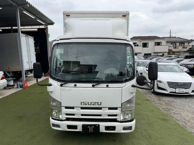 Isuzu Elf 9