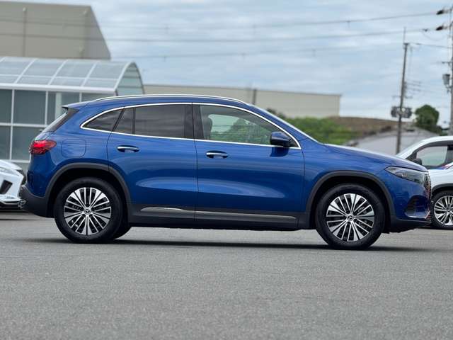 Mercedes-Benz EQA 11