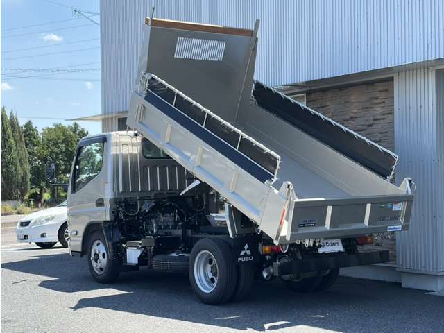 Mitsubishi Fuso Canter 2