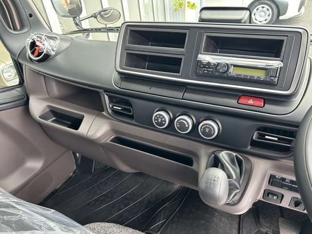Mitsubishi Fuso Canter 7