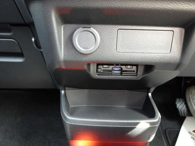 Mitsubishi eK X EV 8