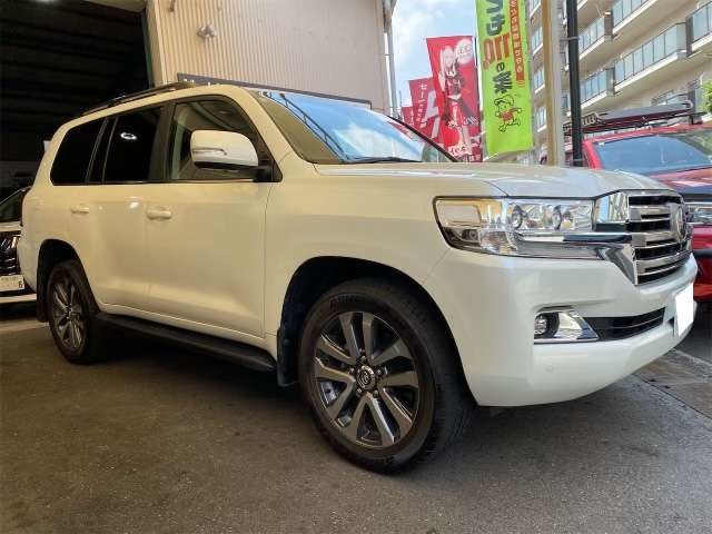 Toyota Land Cruiser 200 5