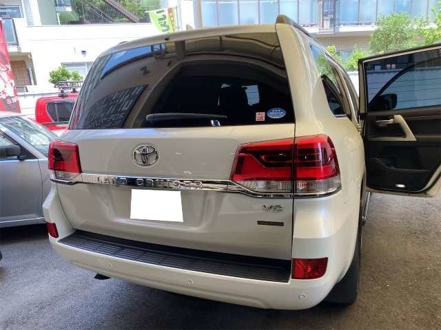 Toyota Land Cruiser 200 9