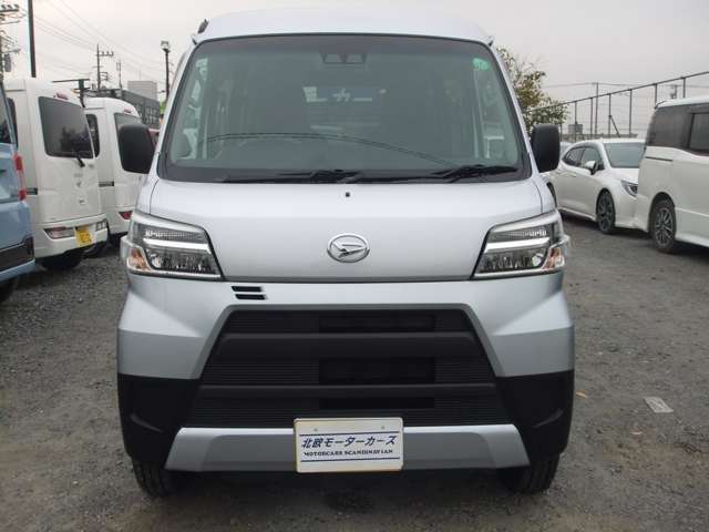 Daihatsu Hijet Cargo 3