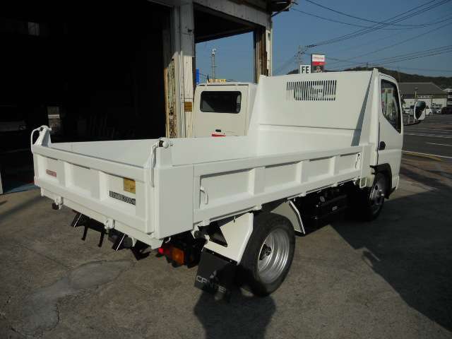 Mitsubishi Fuso Canter 4