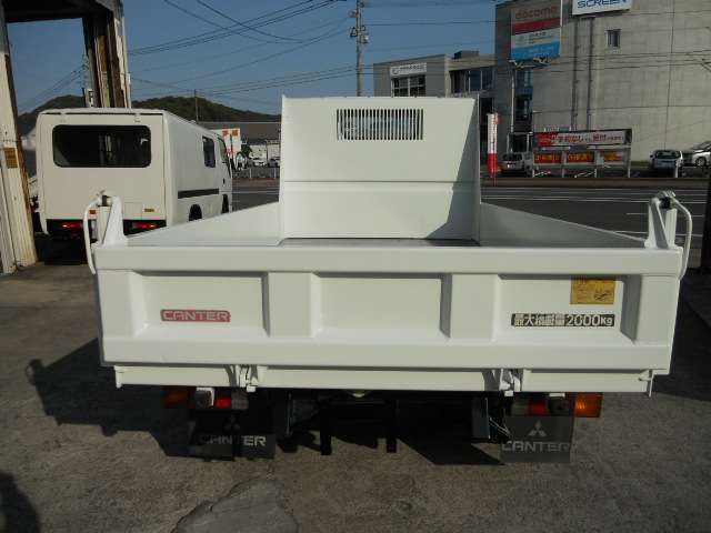 Mitsubishi Fuso Canter 9