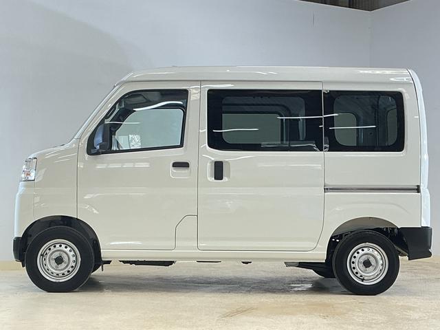Daihatsu Hijet Cargo 11