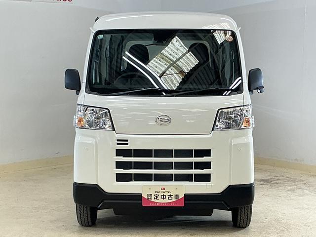 Daihatsu Hijet Cargo 7