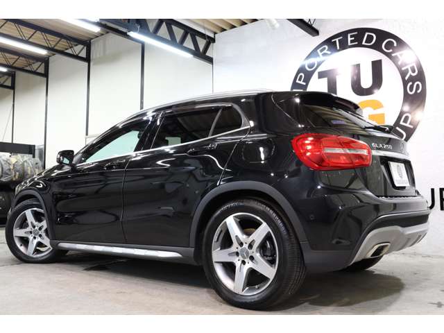 Mercedes-Benz GLA-Class 4