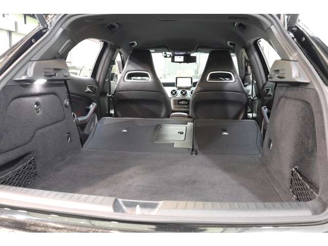 Mercedes-Benz GLA-Class 8