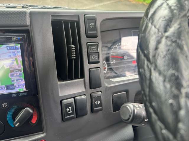 Isuzu Elf 9
