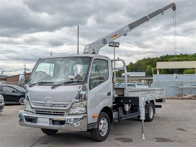 Hino Dutro 3