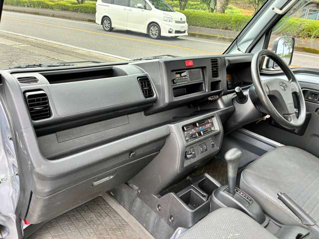 Toyota Pixis Truck 8