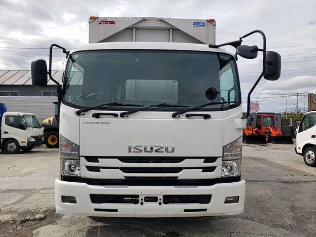Isuzu Forward 3