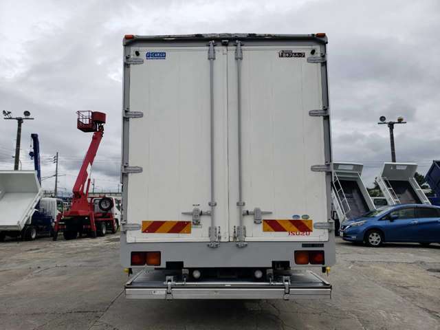 Isuzu Forward 8