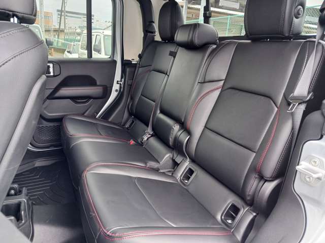 Jeep Gladiator 9