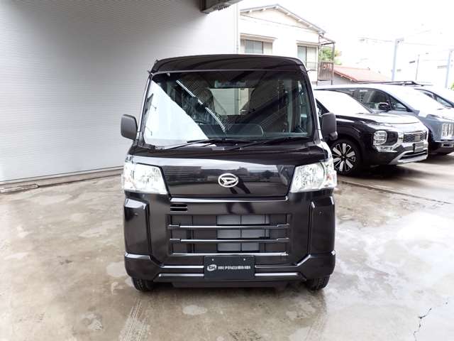 Daihatsu Hijet Cargo 11