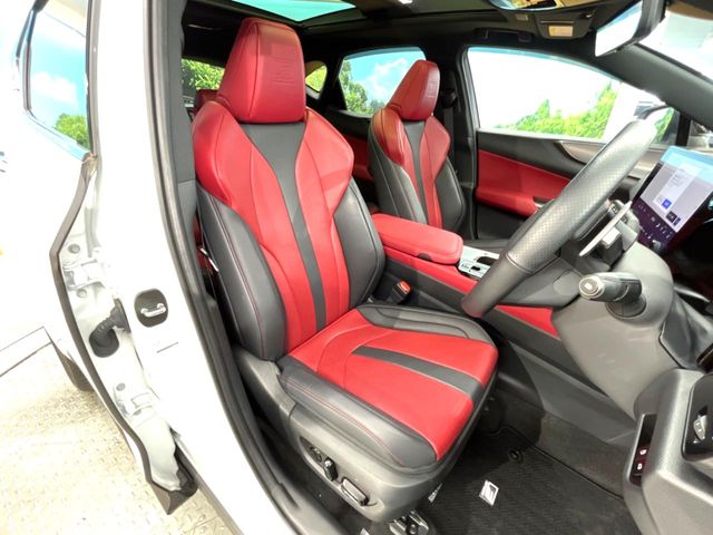 Lexus NX 8