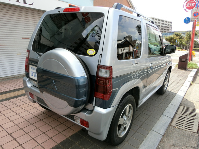 Mitsubishi Pajero Mini 11