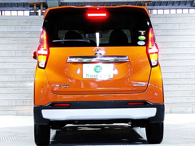 Mitsubishi eK X 9
