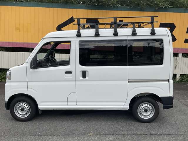 Daihatsu Hijet Cargo 2