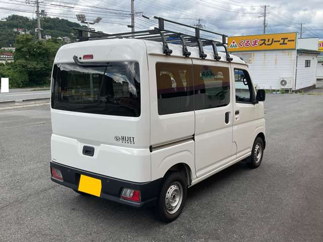 Daihatsu Hijet Cargo 5