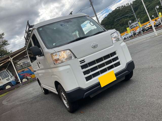 Daihatsu Hijet Cargo 7