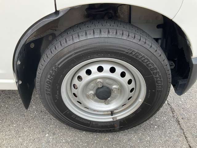 Daihatsu Hijet Cargo 10