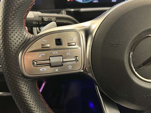 Mercedes-Benz GLA-Class 6