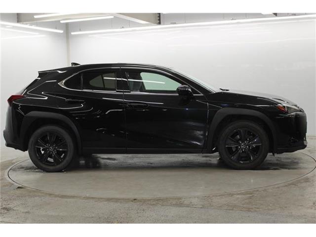 Lexus UX 5
