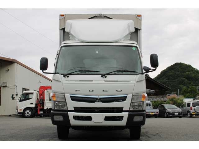 Mitsubishi Fuso Canter 2