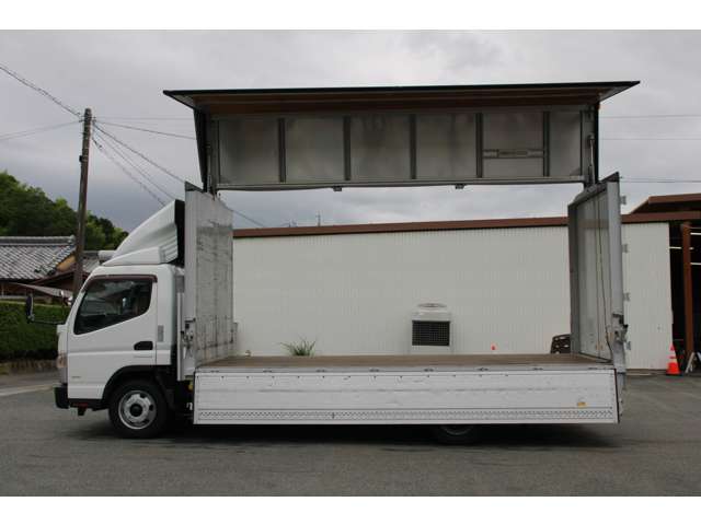 Mitsubishi Fuso Canter 4