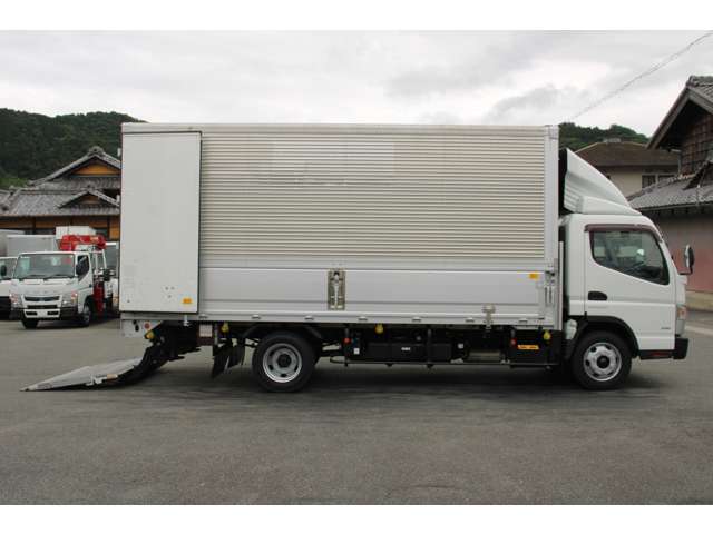 Mitsubishi Fuso Canter 7