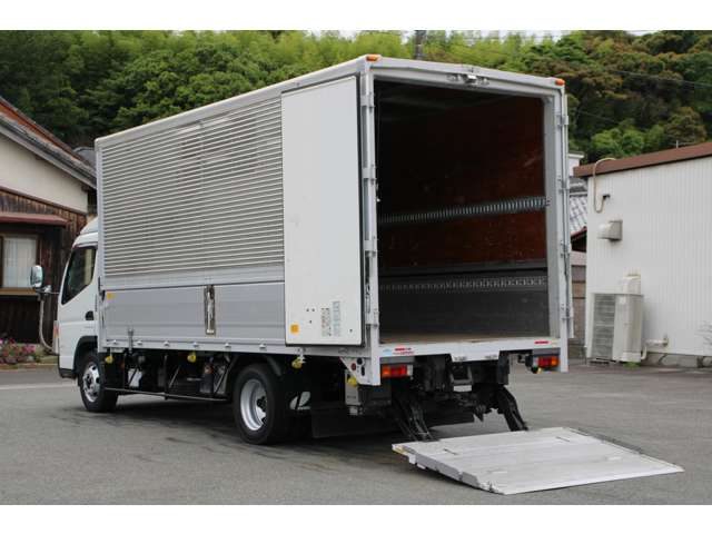 Mitsubishi Fuso Canter 8