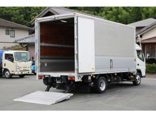 Mitsubishi Fuso Canter 9