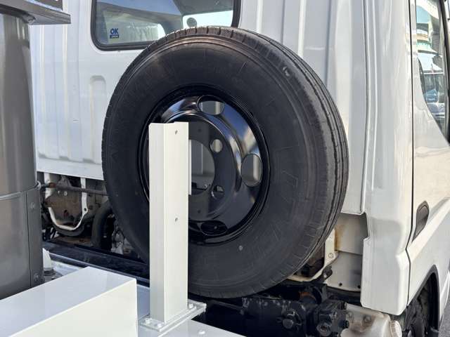 Mitsubishi Fuso Canter 11
