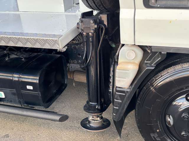 Mitsubishi Fuso Canter 12