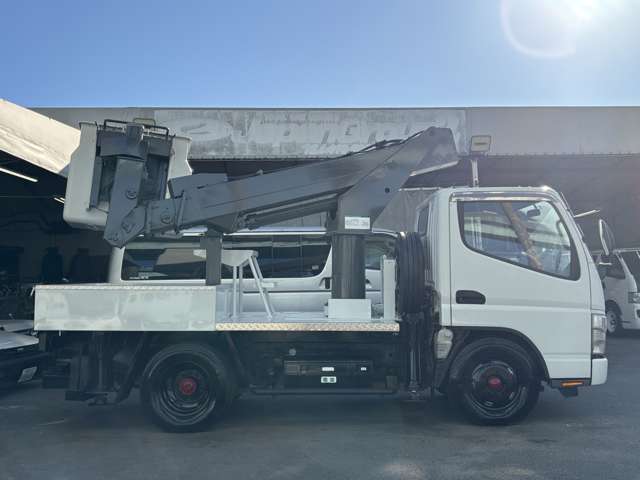 Mitsubishi Fuso Canter 4