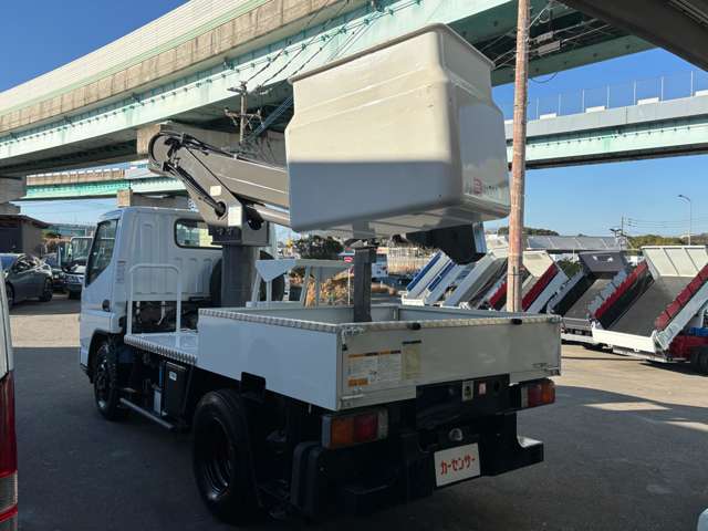 Mitsubishi Fuso Canter 7
