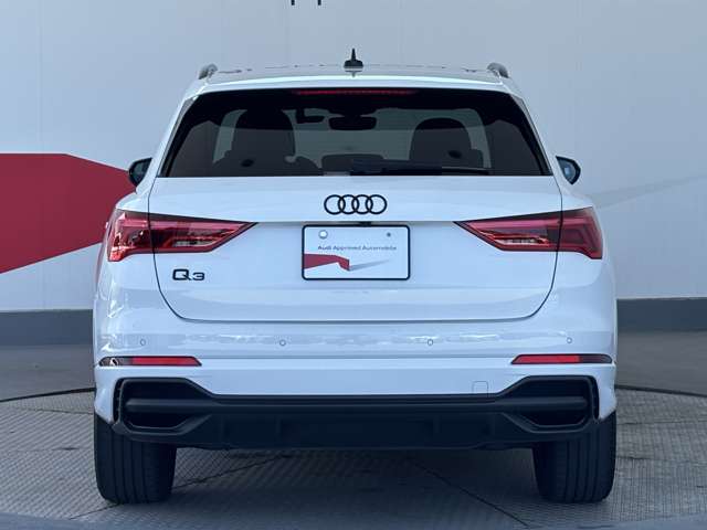 Audi Q3 4
