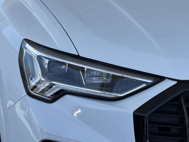Audi Q3 10