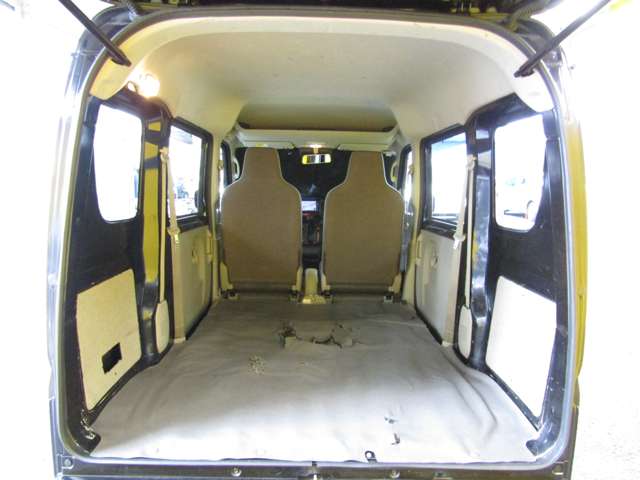 Nissan NV100 Clipper 10