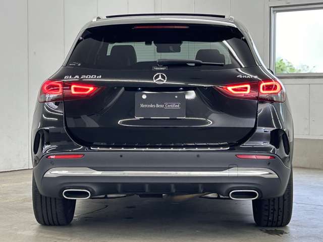Mercedes-Benz GLA-Class 6