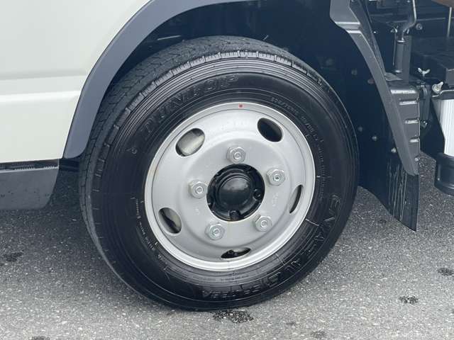 Mitsubishi Fuso Canter 9