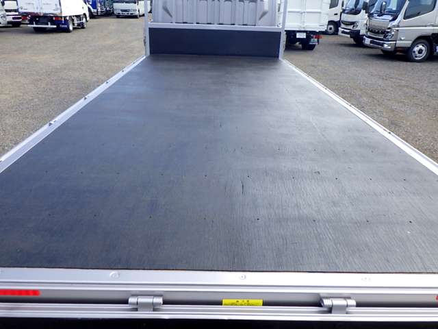 Mitsubishi Fuso Canter 12