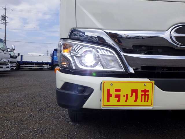 Hino Dutro 5