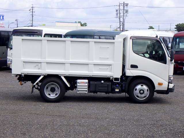 Hino Dutro 7
