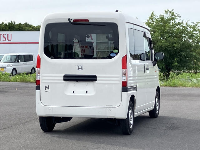 Honda N-VAN 8