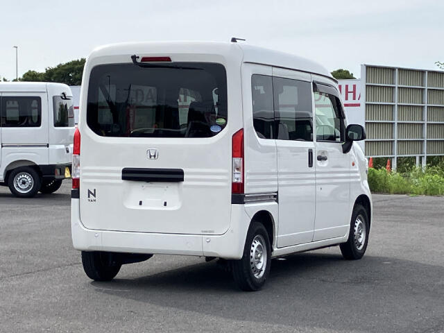 Honda N-VAN 9
