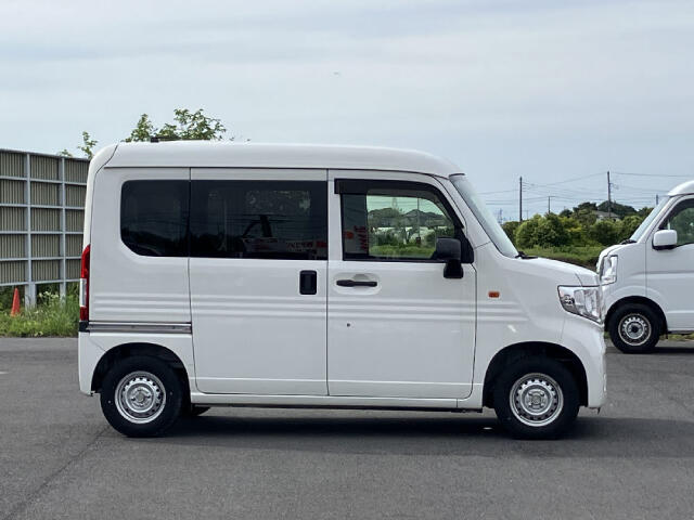 Honda N-VAN 10